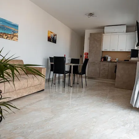 Apartment The Willows Penthouses With Jacuzzi *