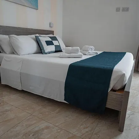 The Willows Penthouses With Jacuzzi