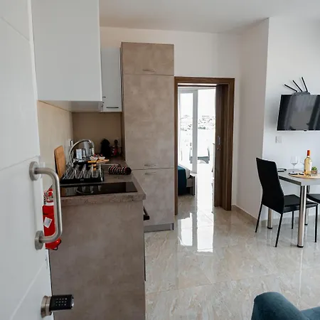 The Willows Penthouses With Jacuzzi *