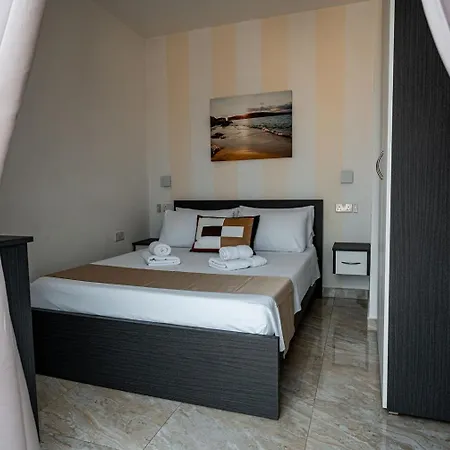 The Willows Penthouses With Jacuzzi Daire